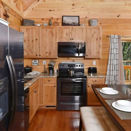 A Wildflower Retreat Гетлинбург Екстериор снимка